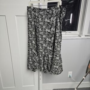 CJBanks side zip size 24w skirt